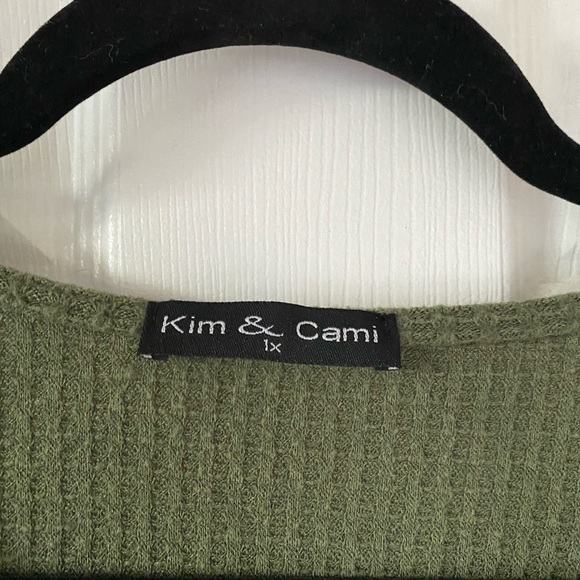 OLIVE + OAK, KIM & CAMI Sweater Bundle - Picture 4 of 11